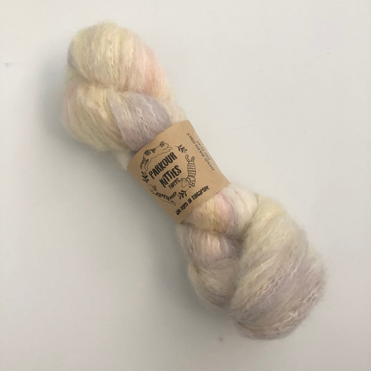 PKF 76% Baby Suri Alpaca, 15% highland wool and 9% nylon